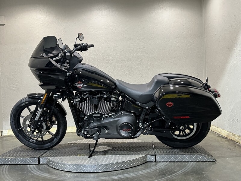 Harley-Davidson Low Rider ST 2025 FXLRST 84627897 MDNGHT FIRSTORM - Photo 4