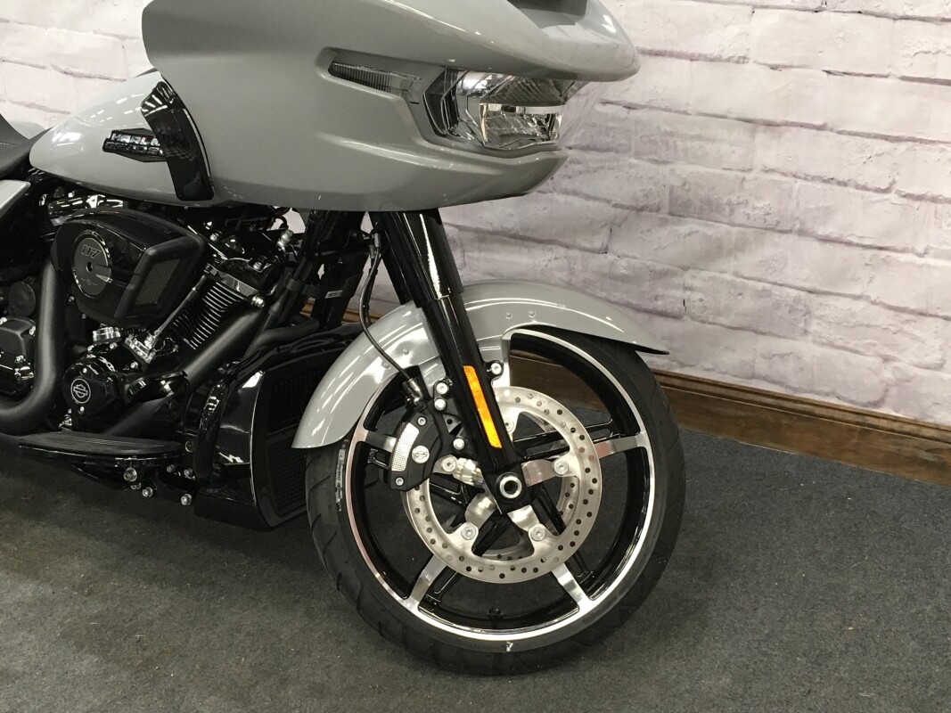 2025 Harley-Davidson Road Glide Billiard Gray - Black Finish FLTRX - Photo 4