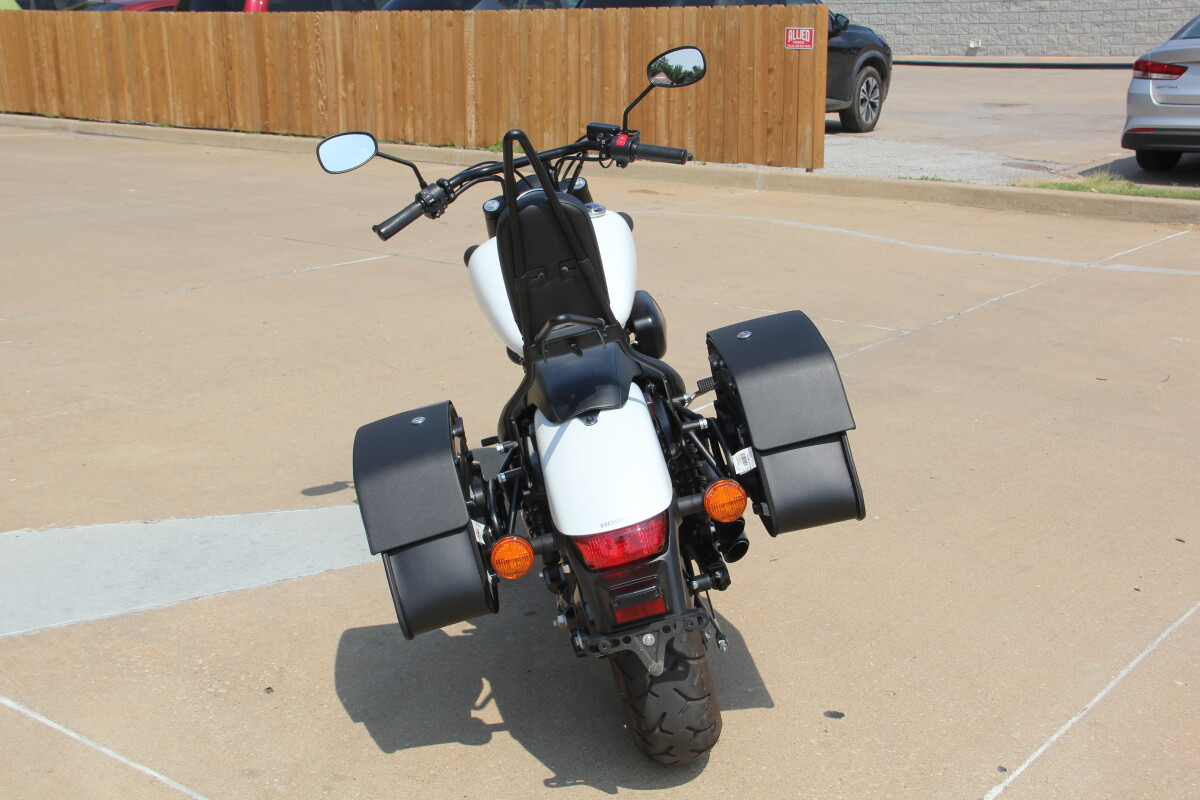 2020 Honda Shadow Phantom 750 - Photo 9
