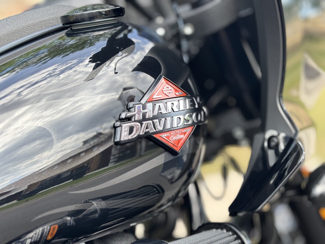 2025 Harley-Davidson Low Rider ST Midnight Firestorm - Black Finish - Photo 10