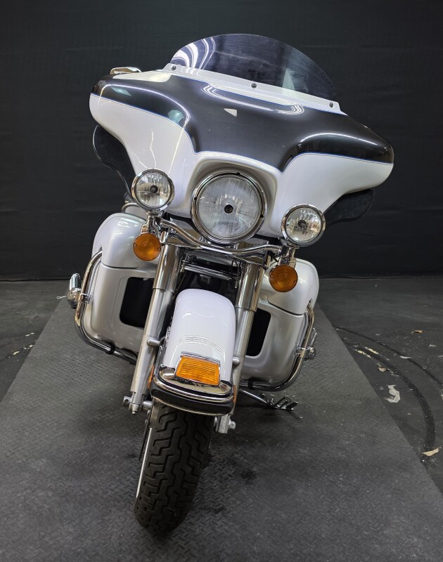 Harley-Davidson Electra Glide Ultra Classic 2008 FLHTCU WHITE - Photo 2