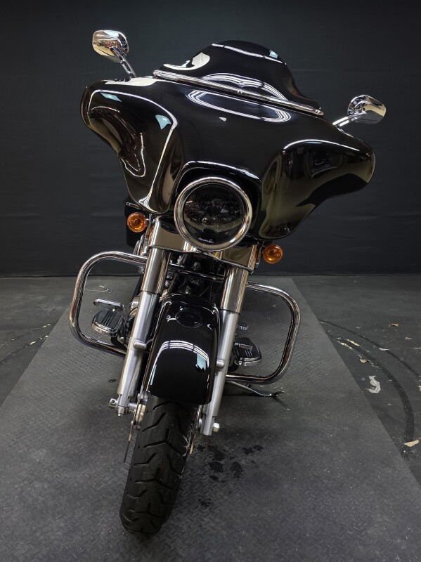 Harley-Davidson Street Glide 2011 FLHX BLACK - Photo 3