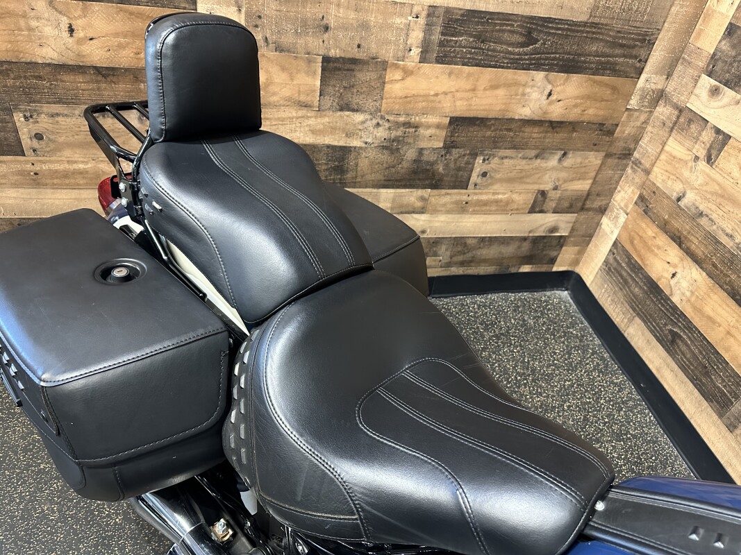 2019 Harley-Davidson Heritage Classic 114 Billiard Blue/Billiard White FLHCS - Photo 9