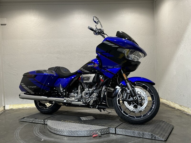 Harley-Davidson CVO Road Glide 2025 FLTRXSE 84627840 BLUE STREAK - Photo 2