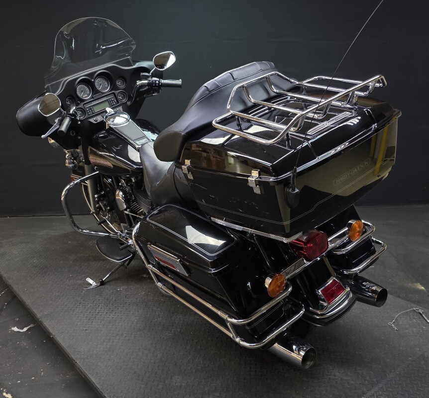 Harley-Davidson Electra Glide Classic 2006 FLHTCI BLACK - Photo 6