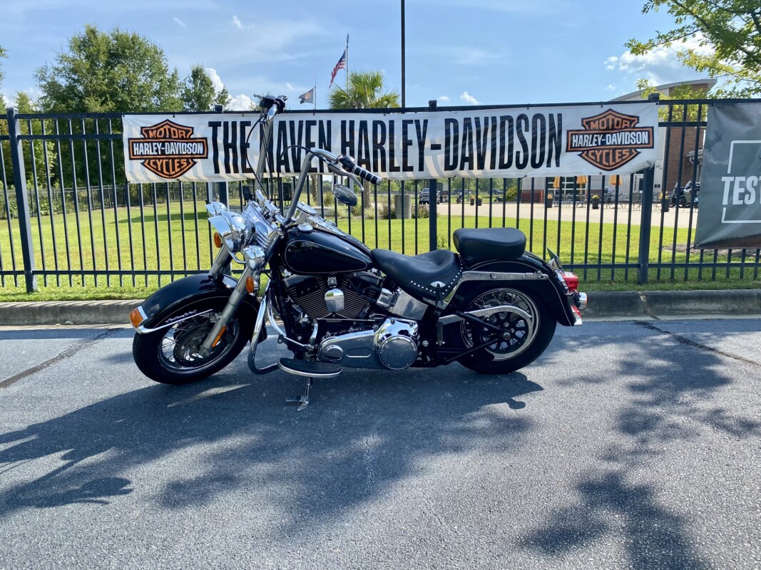 2015 Harley-Davidson Heritage Softail Classic Vivid Black - Photo 2