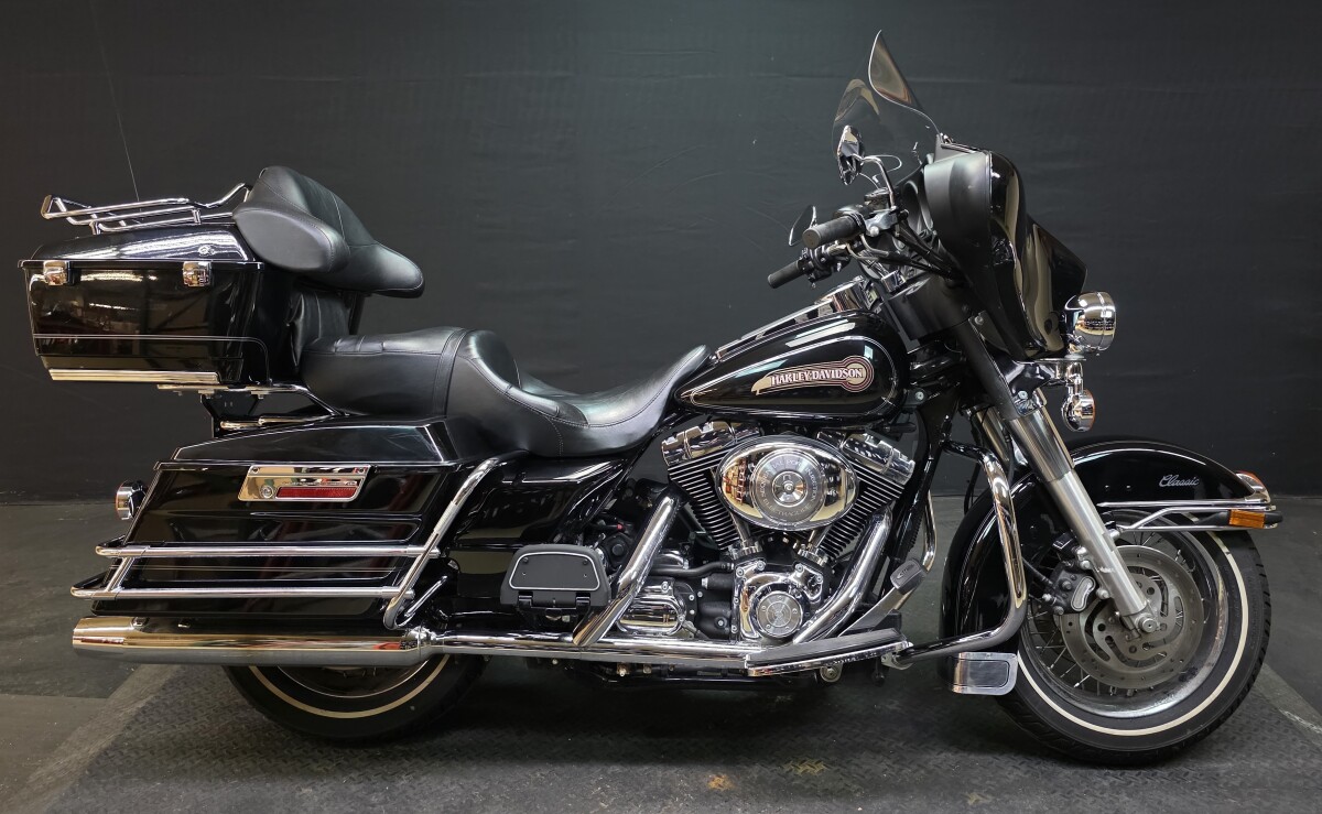 Harley-Davidson Electra Glide Classic 2006 FLHTCI BLACK
