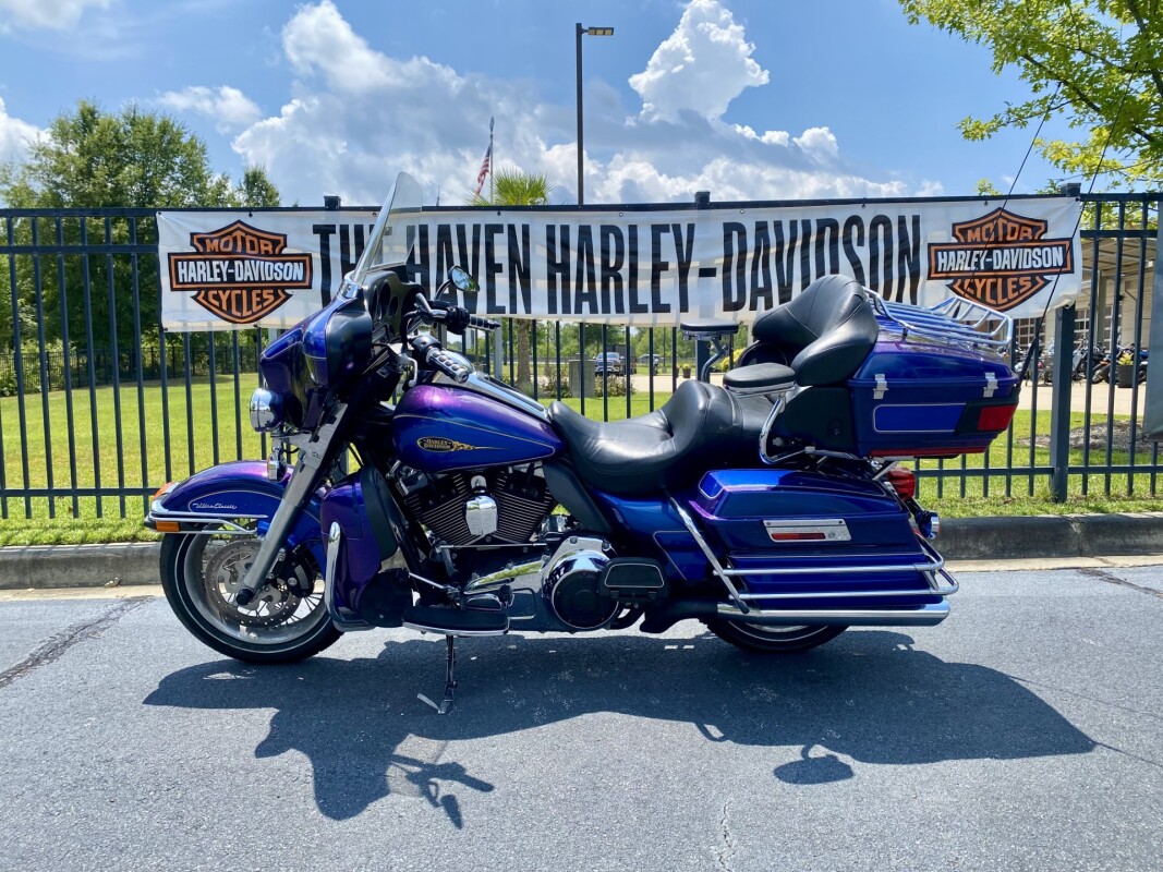 2009 Harley-Davidson Electra Glide Ultra Classic Two-Tone Black Ice/Blue Ice - Photo 2