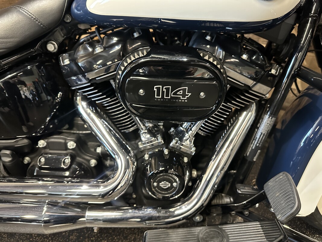2019 Harley-Davidson Heritage Classic 114 Billiard Blue/Billiard White FLHCS - Photo 8