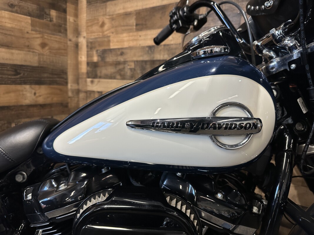 2019 Harley-Davidson Heritage Classic 114 Billiard Blue/Billiard White FLHCS - Photo 7