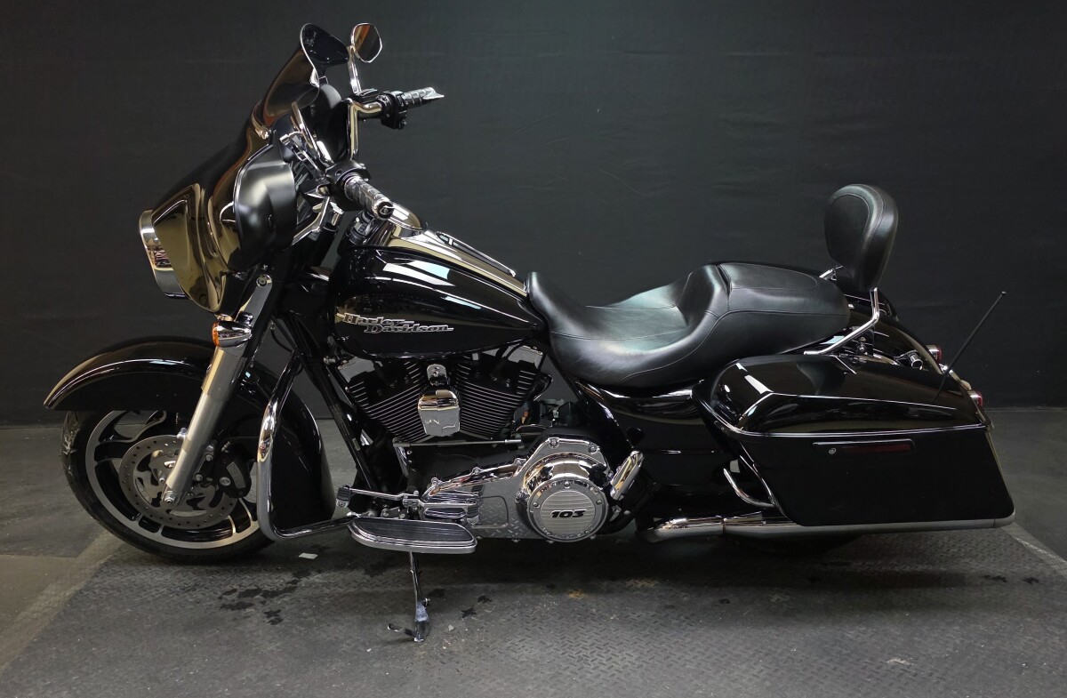 Harley-Davidson Street Glide 2011 FLHX BLACK - Photo 5