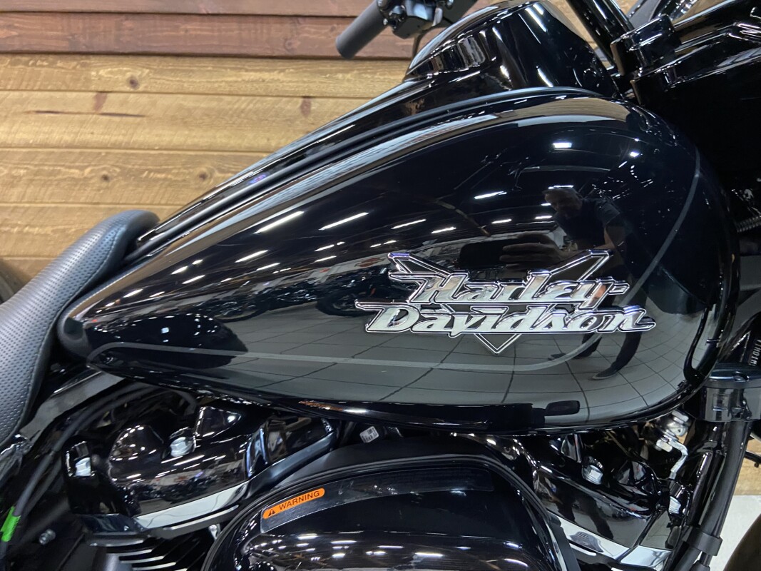 2024 Harley-Davidson Road Glide 3 Vivid Black - Black Finish FLTRT - Photo 3