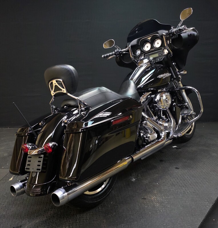 Harley-Davidson Street Glide 2011 FLHX BLACK - Photo 9