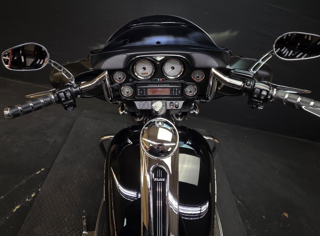 Harley-Davidson Street Glide 2011 FLHX BLACK - Photo 8