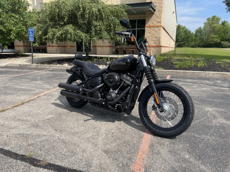 2018 Harley-Davidson® Street Bob® Vivid Black