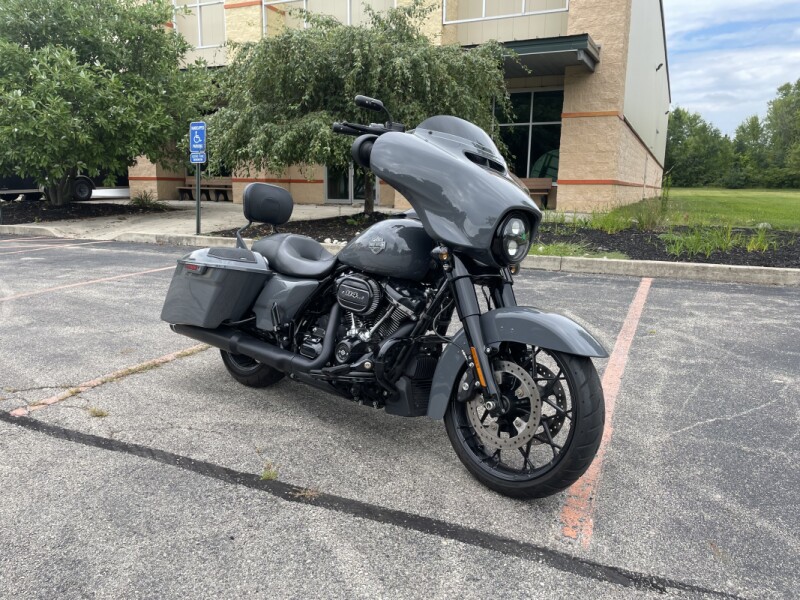 2022 Harley-Davidson® Street Glide® Special Gunship Grey - Black Finish