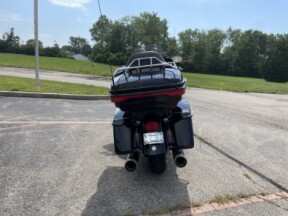 2020 Harley-Davidson® Ultra Limited Vivid Black thumb 2