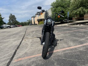 2018 Harley-Davidson® Street Bob® Vivid Black thumb 0