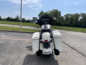 2018 Harley-Davidson® Street Glide® Special Bonneville Salt Denim thumb 2