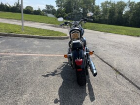 2016 Sportster 1200 Custom Vivid Black thumb 2