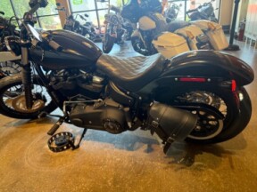  2019 Harley Davidson Street Bob FXBB thumb 1