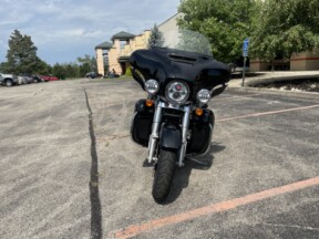 2020 Harley-Davidson® Ultra Limited Vivid Black thumb 0