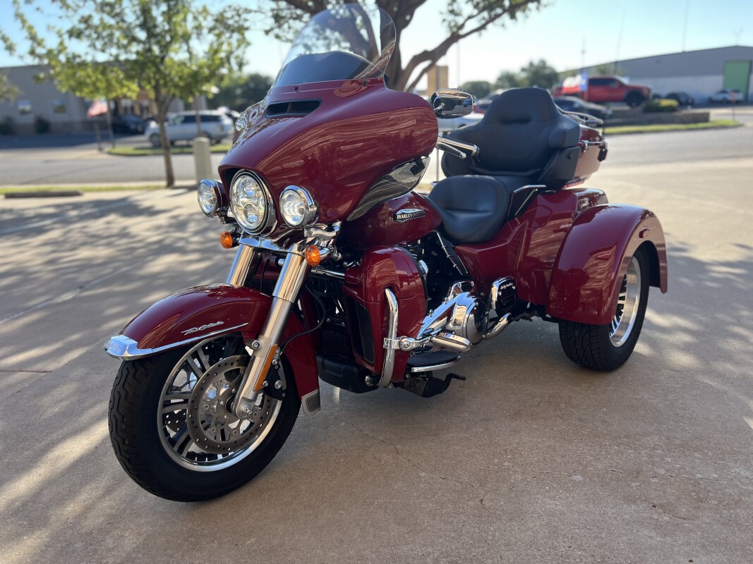 2021 Harley-Davidson Tri Glide Ultra Billiard Red - Photo 4