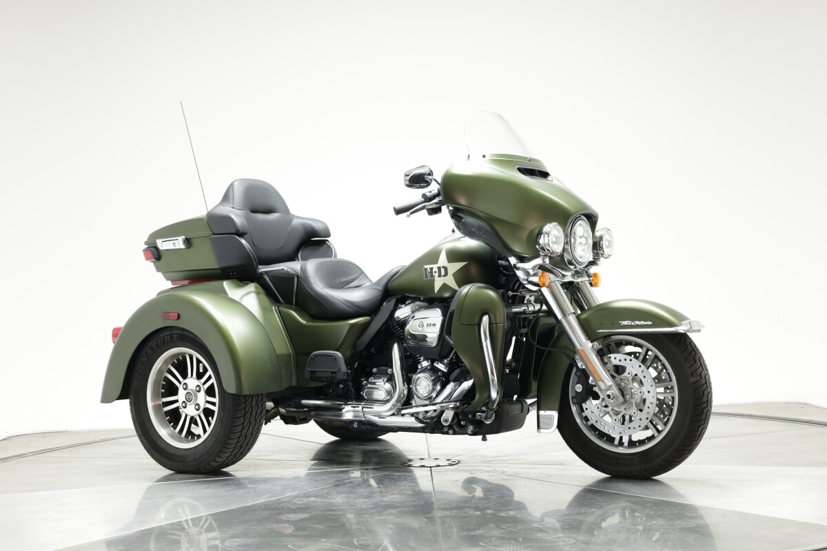 2022 Harley-Davidson FLHTCUTG Tri-Glide, Enthusiast Collection with only 1280 miles - Photo 4