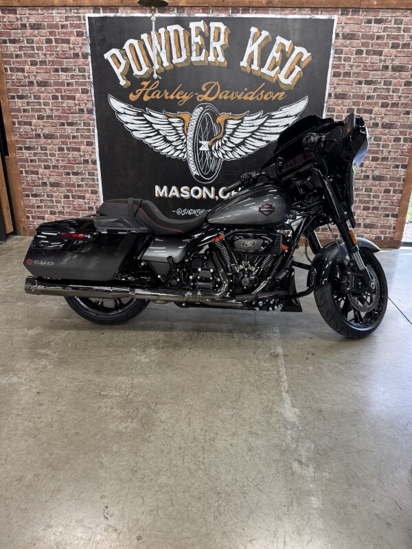 2025 Harley-Davidson CVO Street Glide FLHXSE