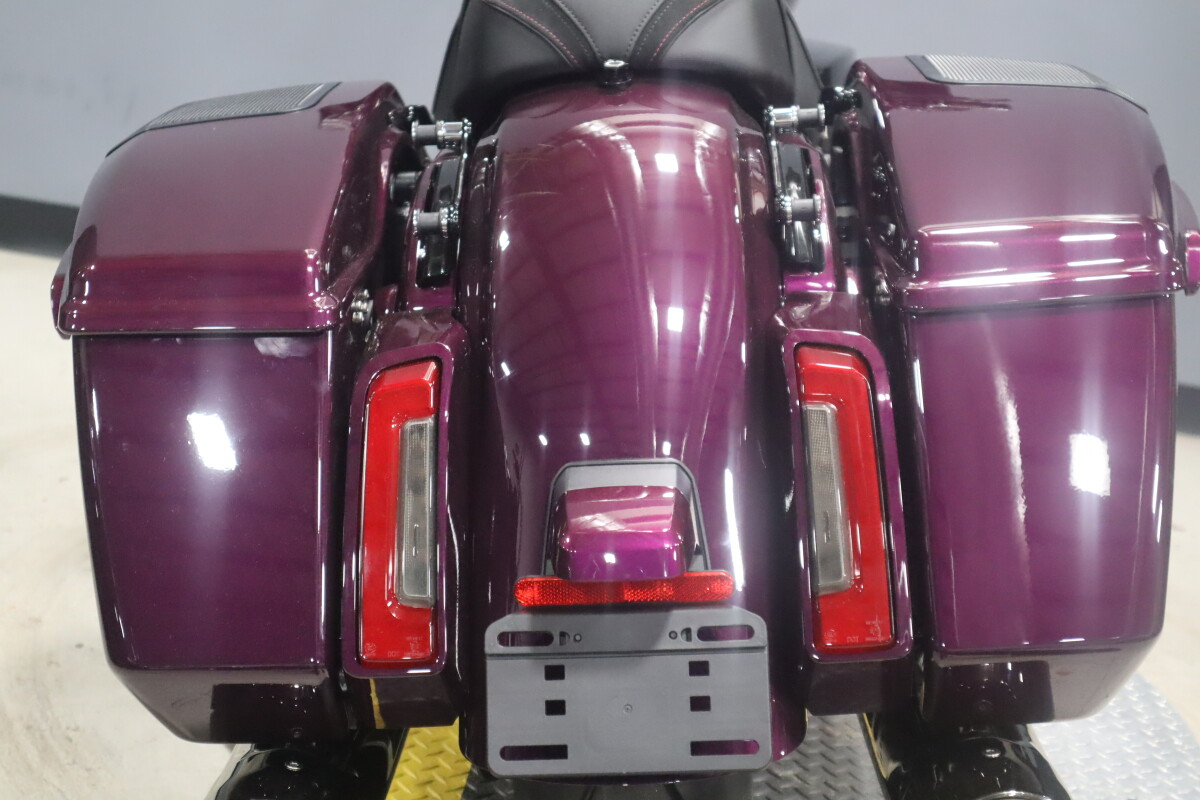 2025 Harley-Davidson® CVO™ Street Glide™ FLHXSE, photo 30