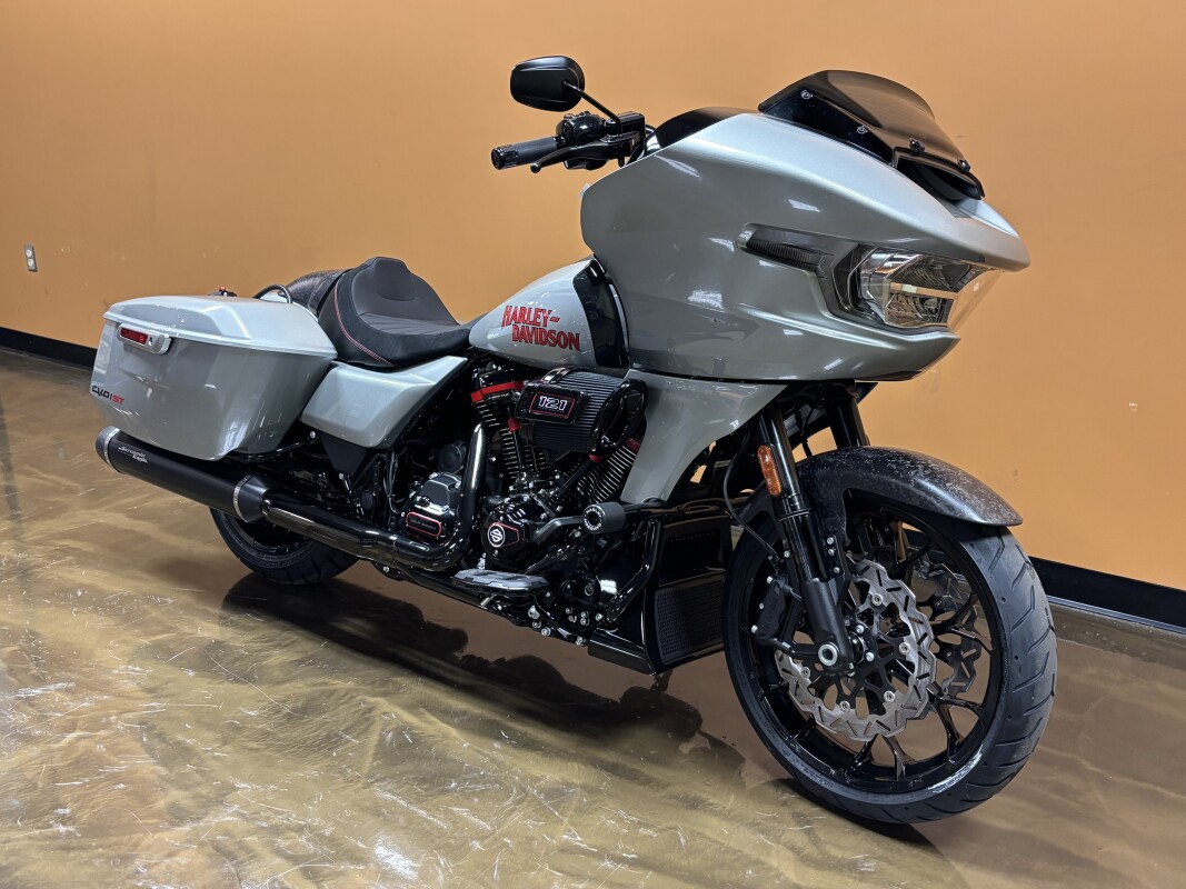 FLTRXSTSE 2025 CVO Road Glide ST - Photo 2