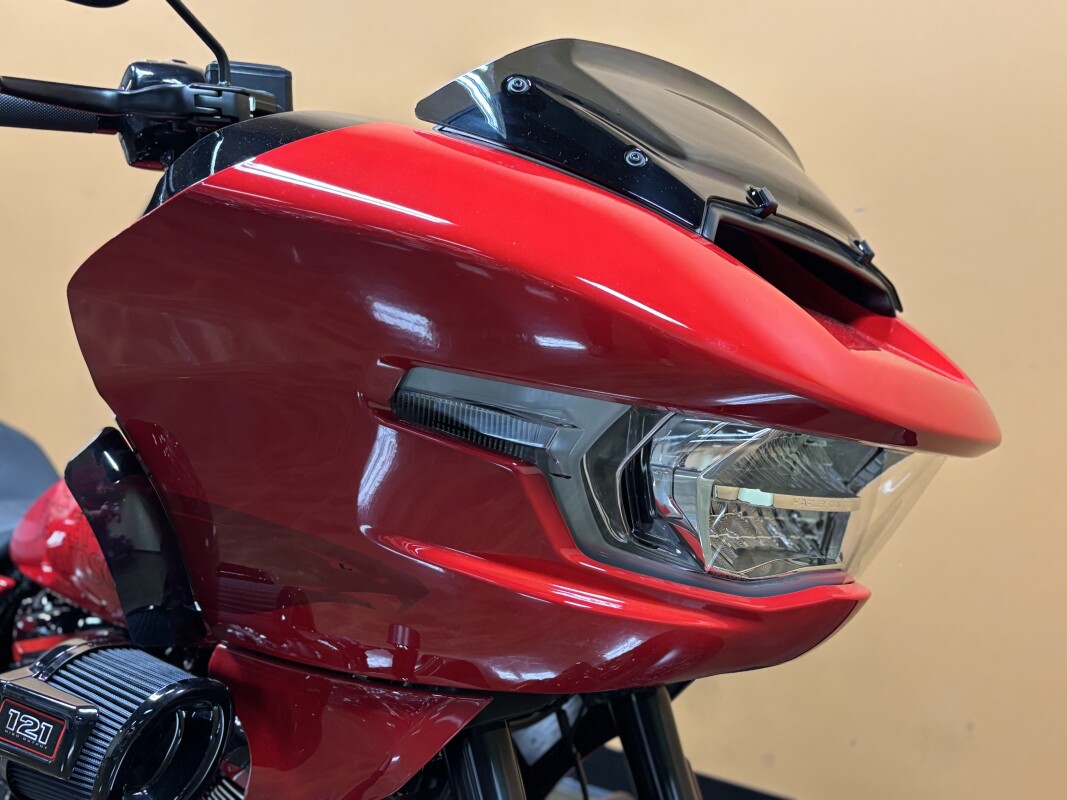 FLTRXSTSE 2025 CVO Road Glide ST - Photo 4