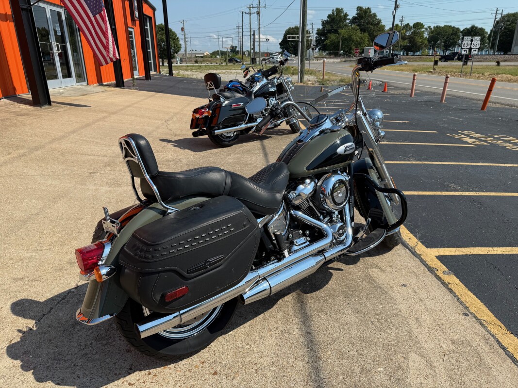 2021 Harley-Davidson Heritage Classic 107 Deadwood Green/Vivid Black - Photo 5