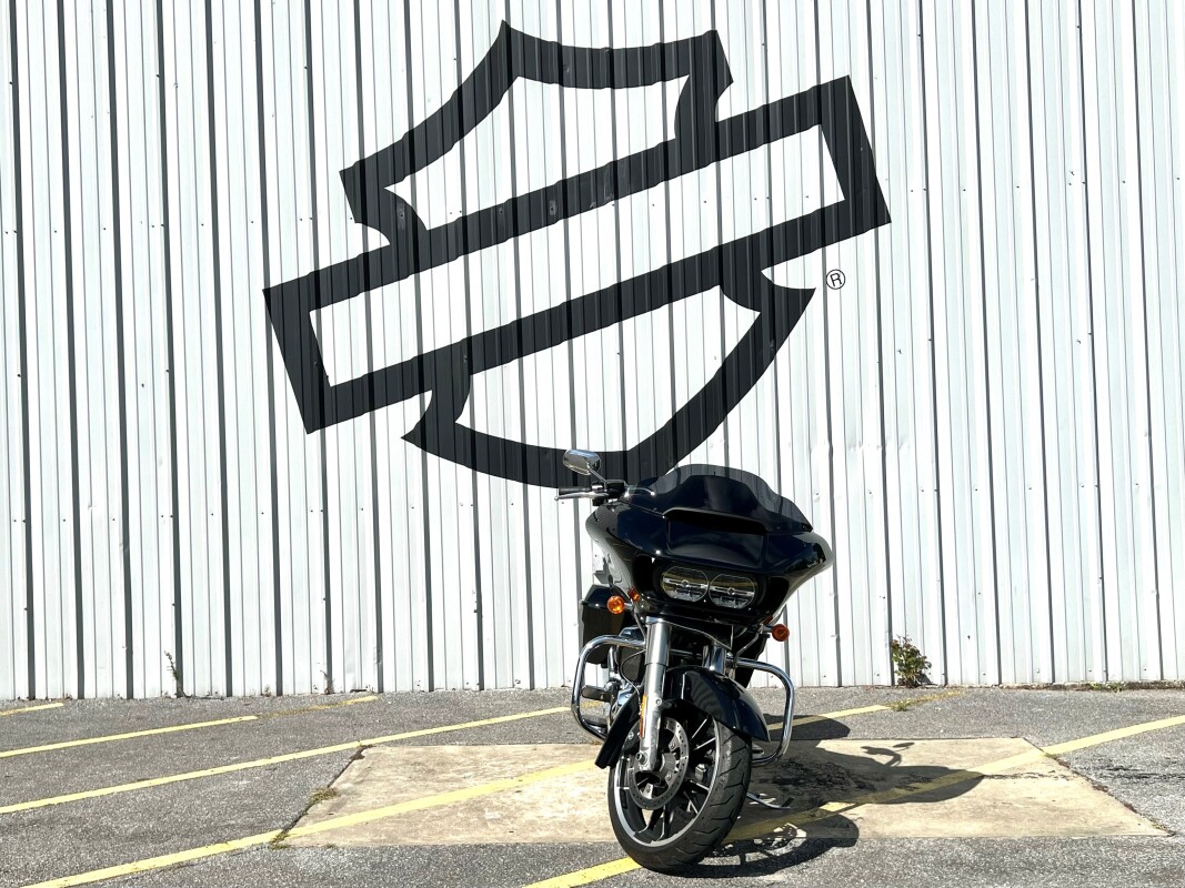 2023 Harley-Davidson Road Glide Vivid Black - Photo 4