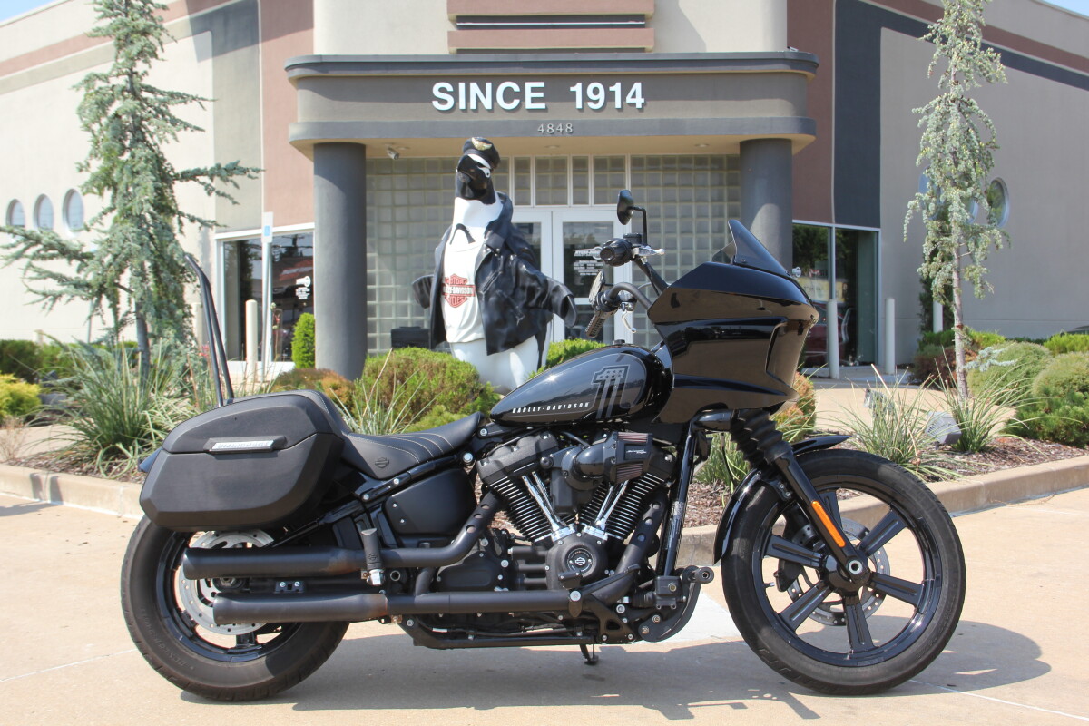 2024 Harley-Davidson Street Bob 114 Vivid Black - Photo 2