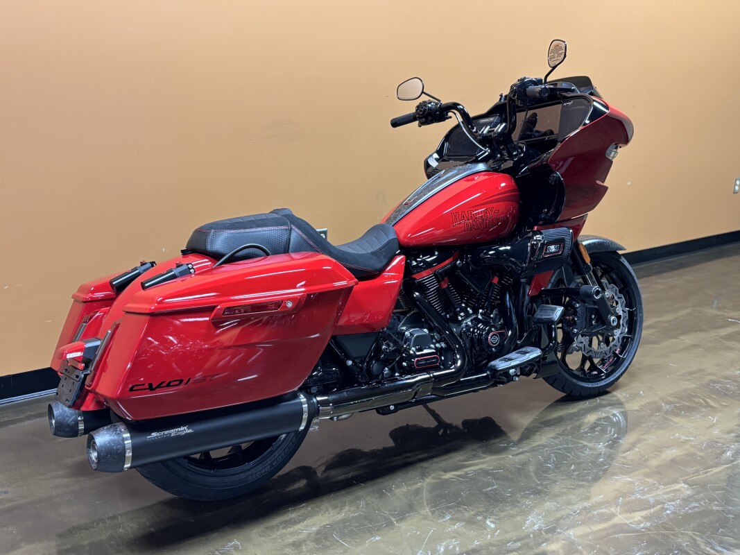 FLTRXSTSE 2025 CVO Road Glide ST - Photo 3