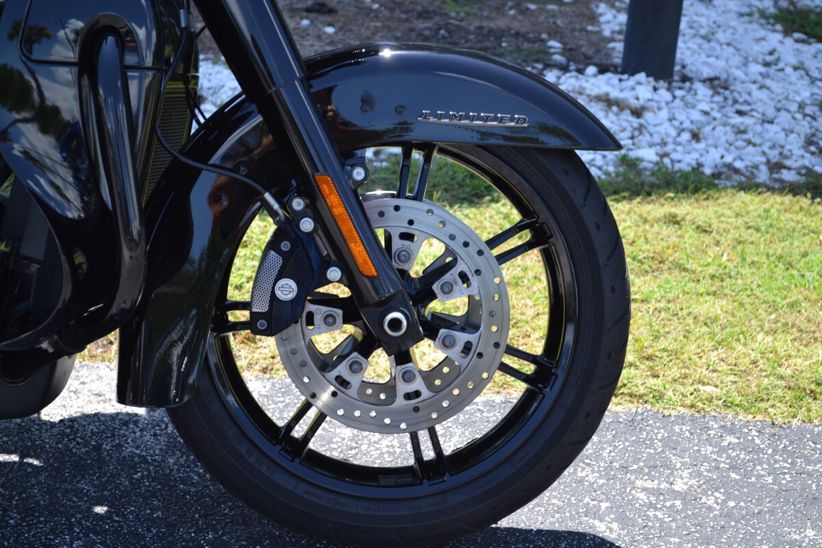 2024 Harley-Davidson Ultra Limited - FLHTK - Photo 2