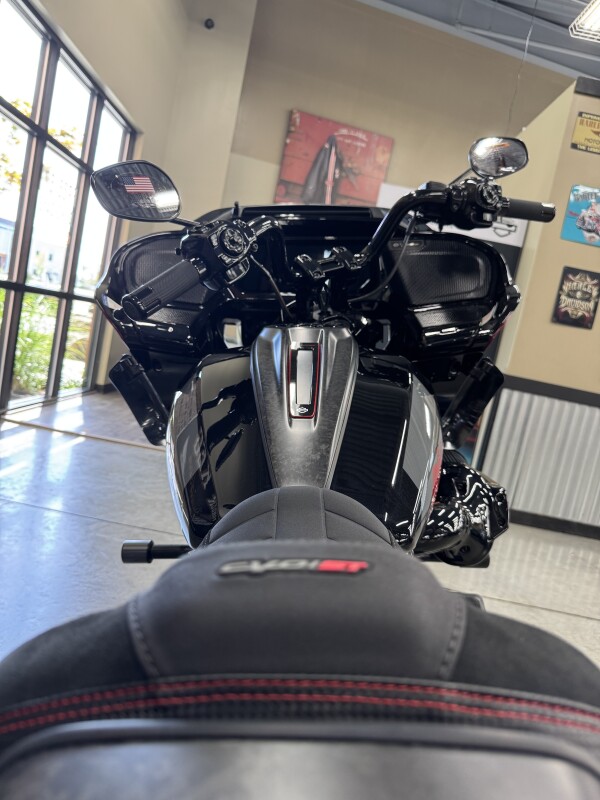 2025 Harley-Davidson CVO Road Glide ST FLTRXSTSE - Photo 4