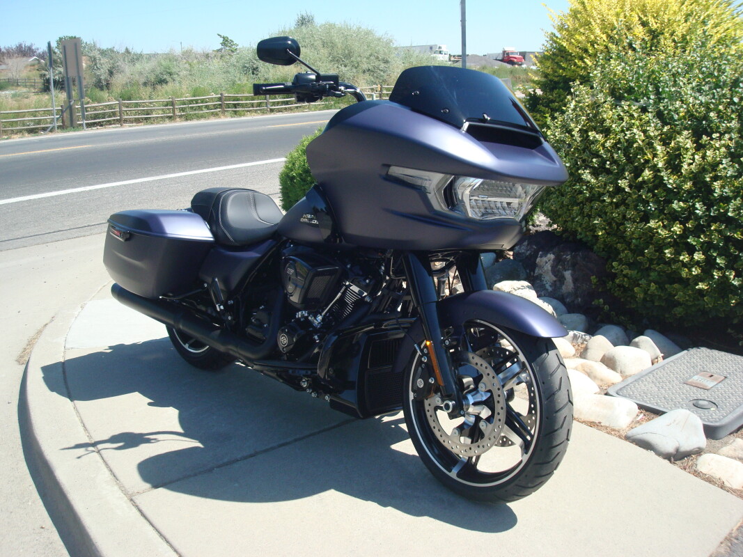 2025 Harley-Davidson Road Glide Purple Abyss Denim - Black Finish - Photo 4