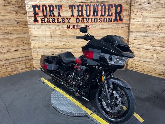 Harley-Davidson CVO Road Glide ST 2025 FLTRXSTSE HOT LAP - Photo 3