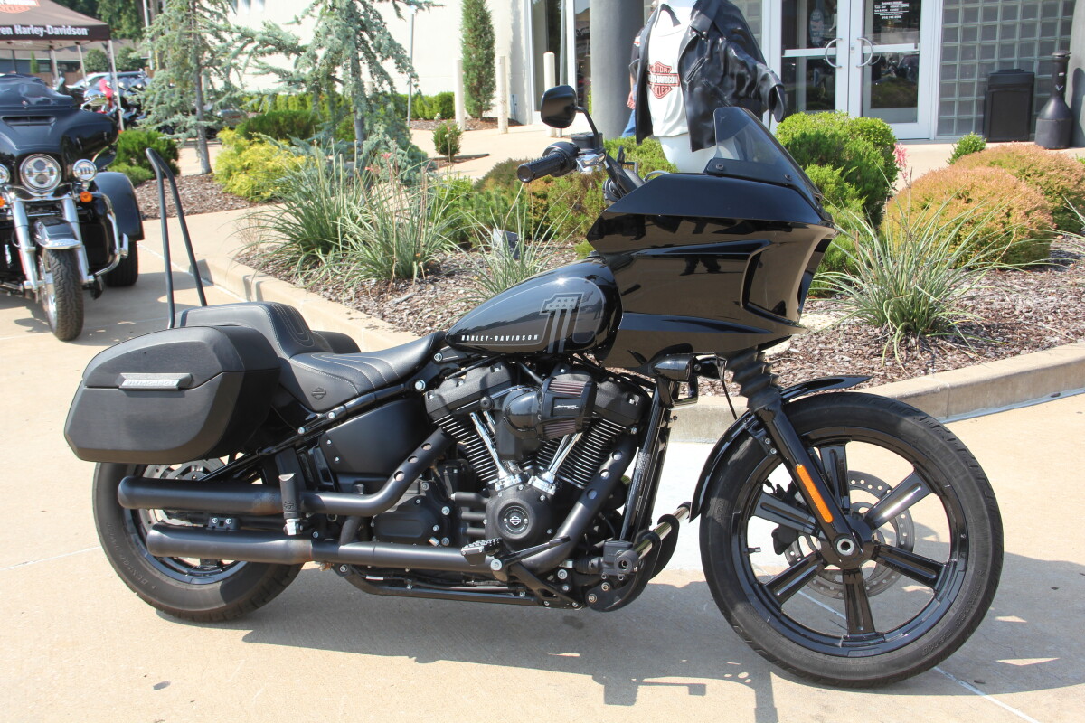 2024 Harley-Davidson Street Bob 114 Vivid Black - Photo 4