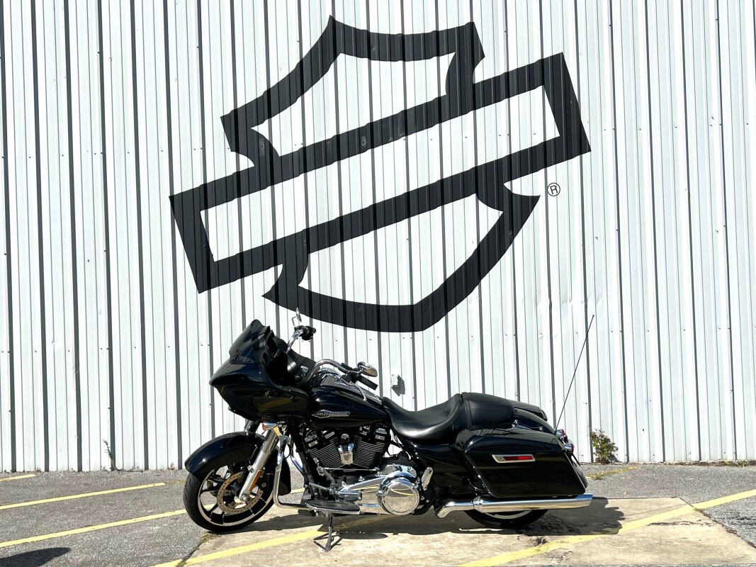 2023 Harley-Davidson Road Glide Vivid Black - Photo 3