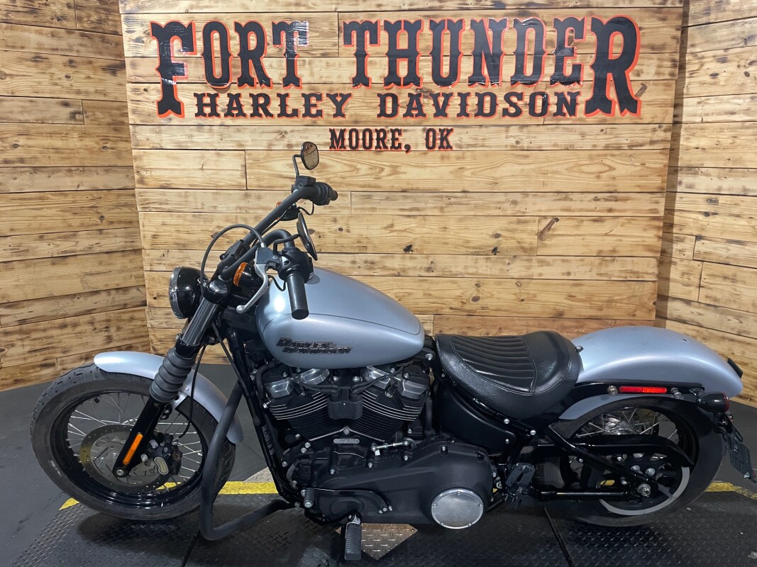 Harley-Davidson Street Bob 2020 FXBB Barracuda Silver Denim - Photo 8