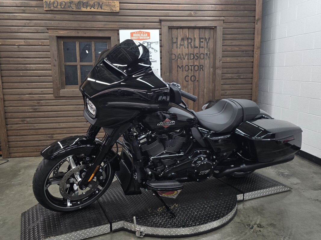2025 Harley-Davidson Street Glide MDNGHT FIRSTORM/BLK TRIM - Photo 5