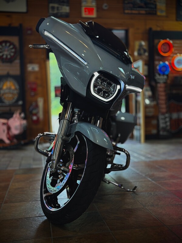 2025 Harley-Davidson Street Glide Atlas Silver Metallic - Photo 7