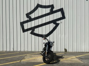 2016 Harley-Davidson® Softail Slim® Black Denim thumb 3