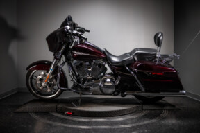 2014 Street Glide® Special (FLHXS) thumb 0