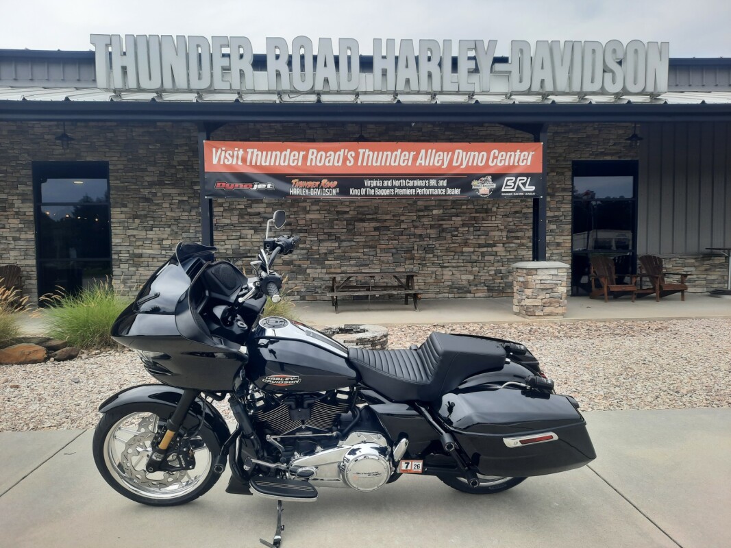 2025 Harley-Davidson® Road Glide® Vivid Black | Thunder Road