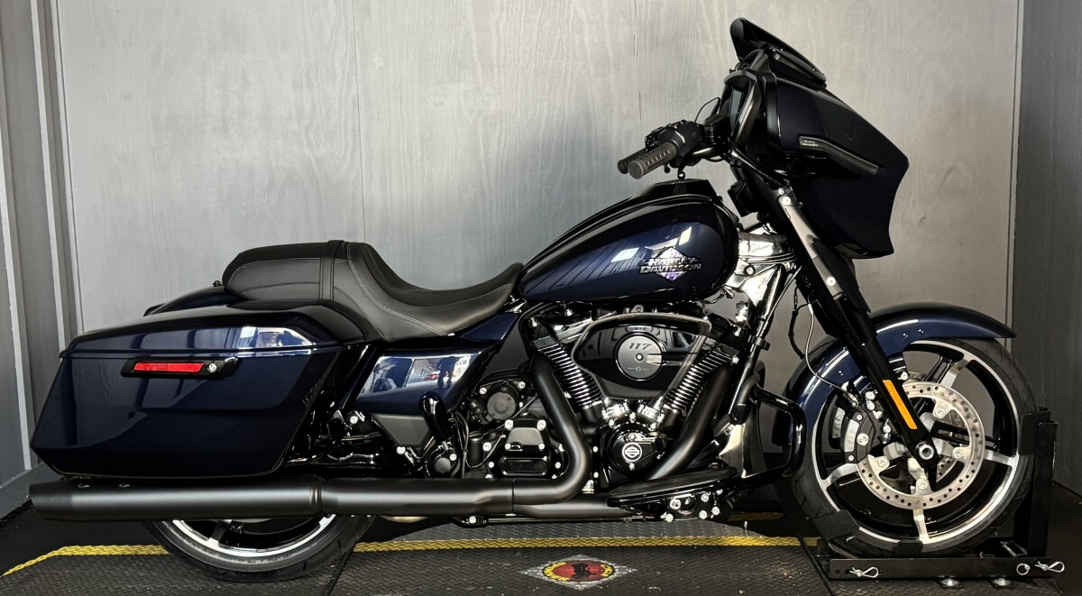 2025 Harley-Davidson Street Glide FLHX MYSTIC SHIFT