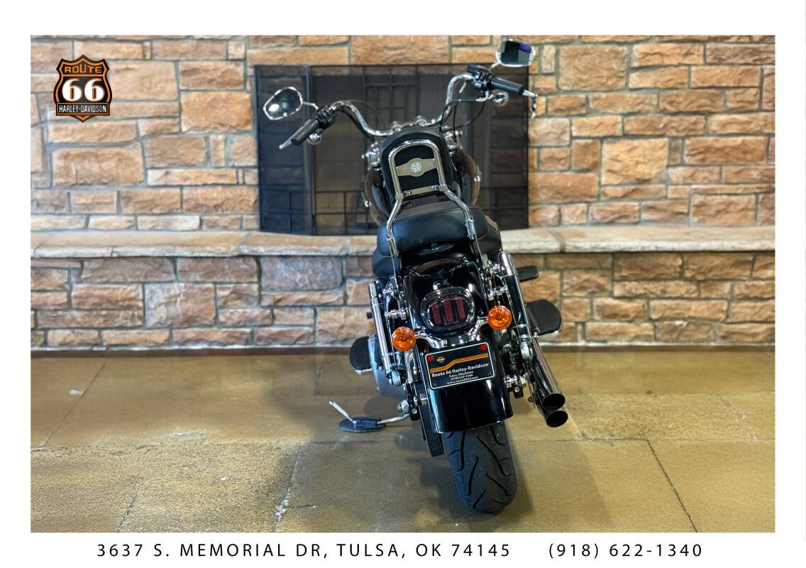 2012 Harley-Davidson Switchback Vivid Black - Photo 4